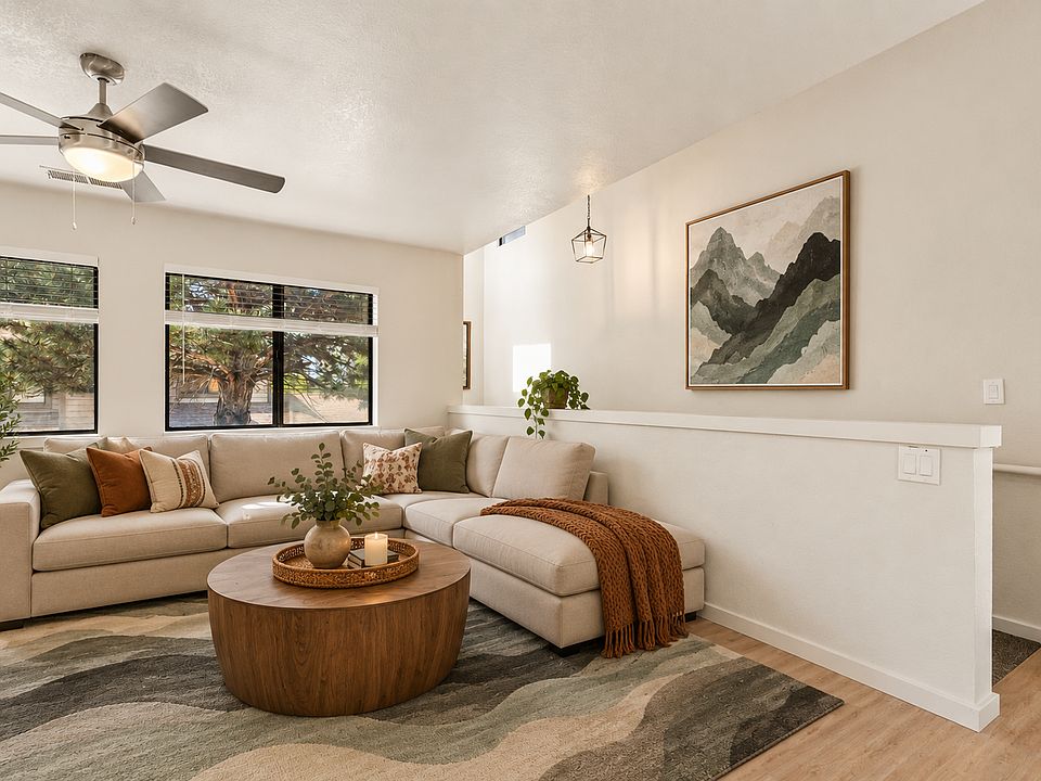 1st image of 3325 E Lockett Rd #4