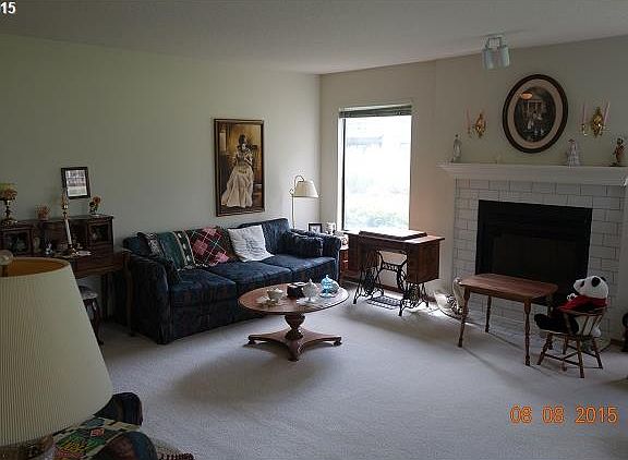 4th image of 2408 SE Baypoint Dr Unit 69