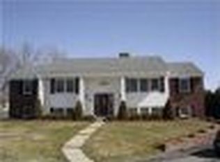 28 Crescent Dr, Plattsburgh, NY 12901