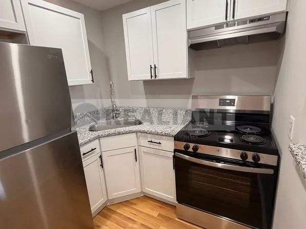 2881 Winter Gdn Unit E, Lexington, KY 40517
