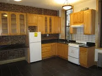 Rented by Elinor Taasa, LREB