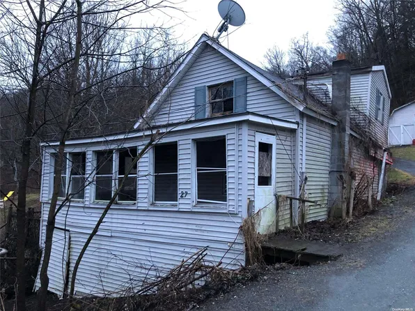 27 Neddo Street, Out Of Area Town, NY 13673