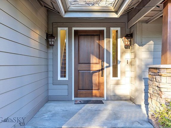 3rd image of 805 N Aster Ave