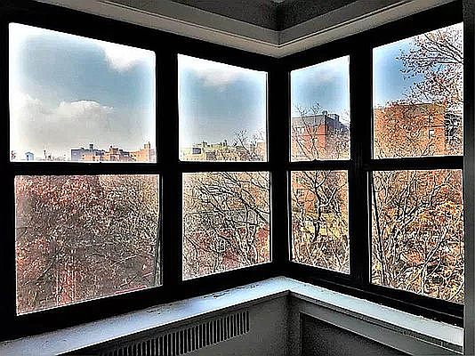 4th image of 3660 Waldo Ave #77