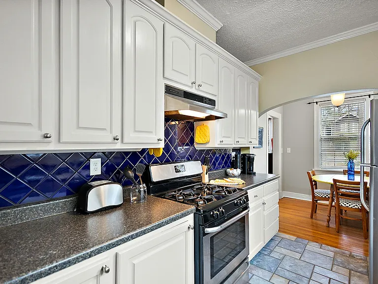 1733 Myrtle St #HOUSE — Photo 4