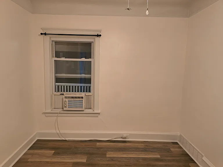 1440 Larchmont Ave #UPPER — Photo 11