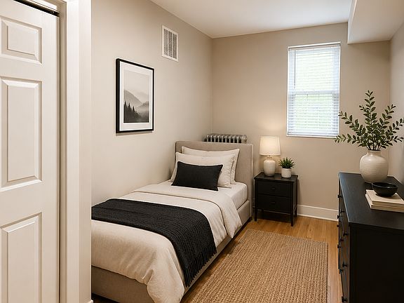 4th image of 7524 N Seeley Ave APT 3S