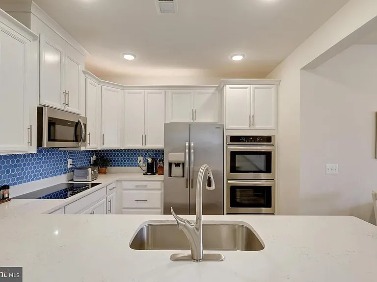 10342 Ratcliffe Trl — Photo 4