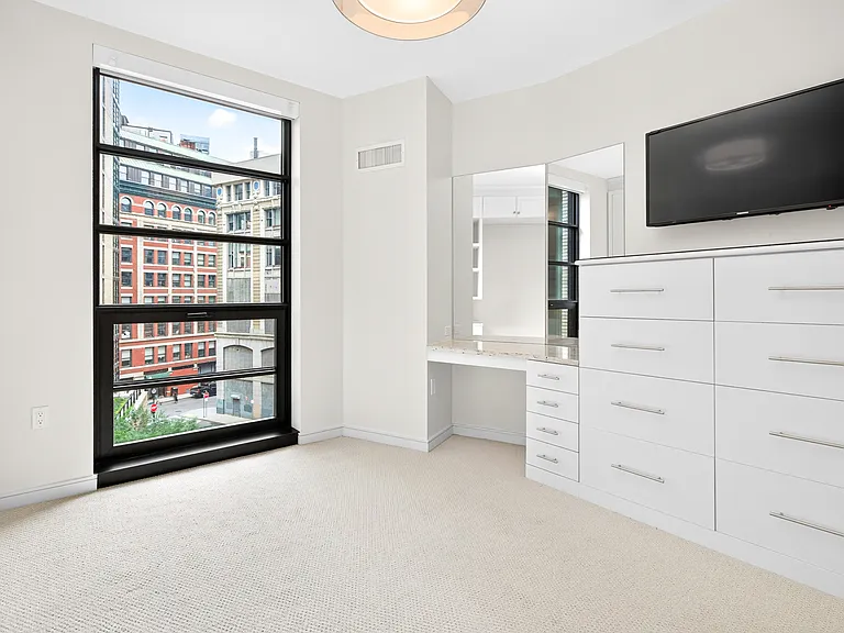 580 Washington St #5E — Photo 16