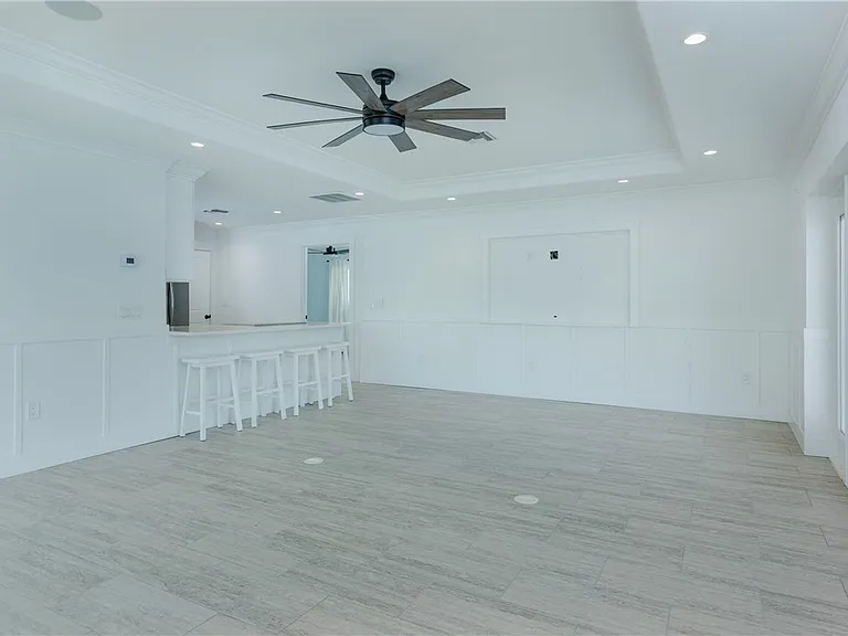 5609 De Soto Ct — Photo 18