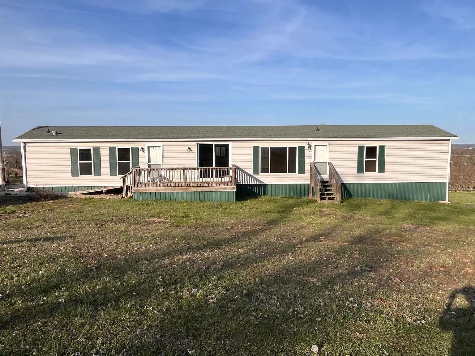 3 bed, $1,200 — Photo 2