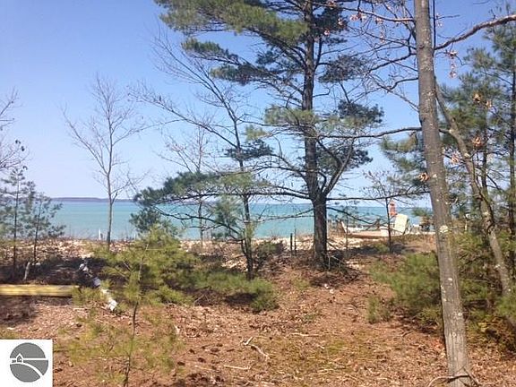 5th image of 11032 Lakeshore Dr