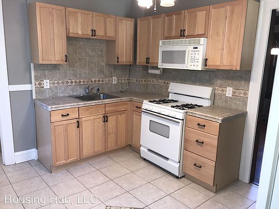 4th image of 3250 Humboldt Ave N