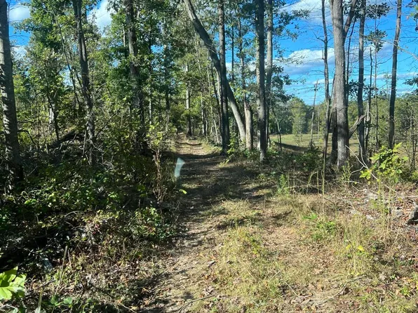 2 Just A Mere Ln, Morehead, KY 40351