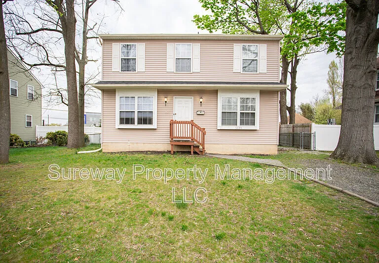 5729 Irving Ave — Photo 1