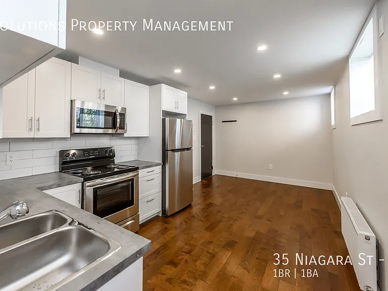 35 Niagara St #8 — Photo 2