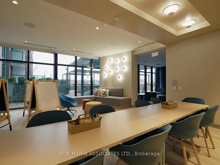 858 Dupont St #806 — Photo 33