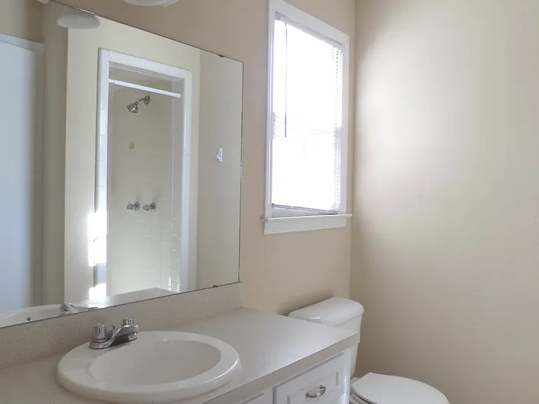 128 Wells Garden Ct — Photo 12