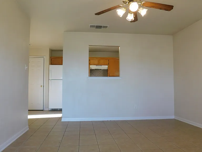 368 Nolan Ridge Dr #B — Photo 3