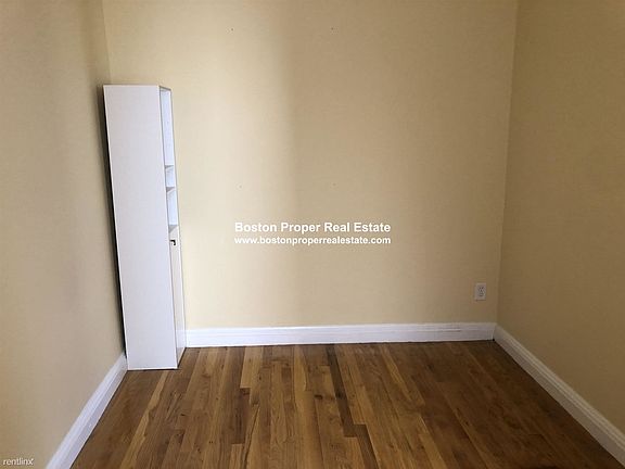 51 Gloucester #22 Boston - Back Bay Unit Photo 5