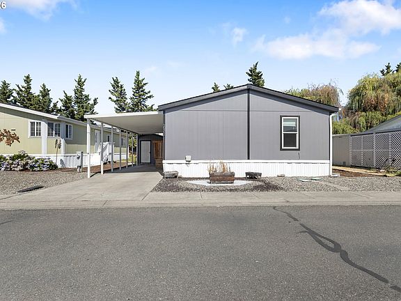 3rd image of 231 Owyhee Ln