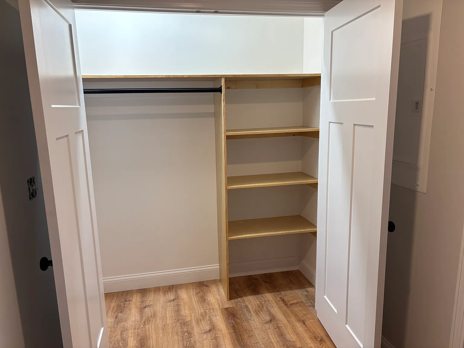 2 bed, 840 sqft, $2,000 — Photo 2