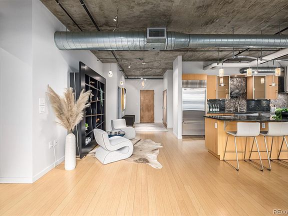 5th image of 1401 Wewatta Street #1101