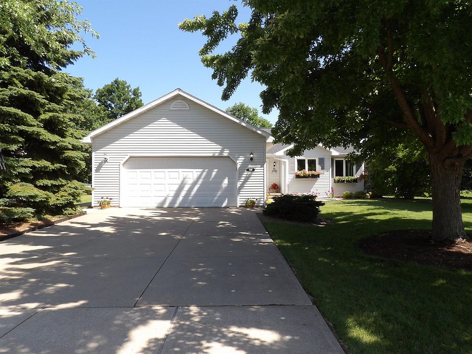 1st image of 209 Windfield Ct