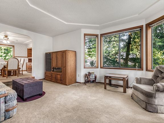 4th image of 12916 133rd Avenue Ct E