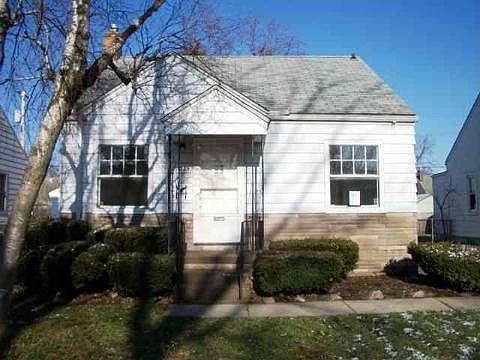 1st image of 20025 Elkhart St