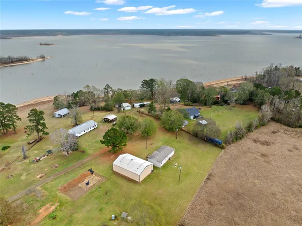 220 Private Road 8464, Broaddus, TX 75929