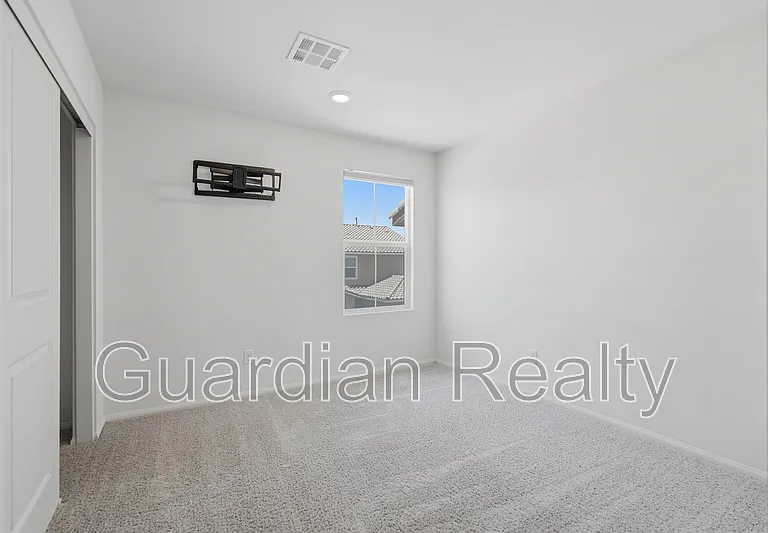 2879 Cabrillo Terrace St — Photo 18
