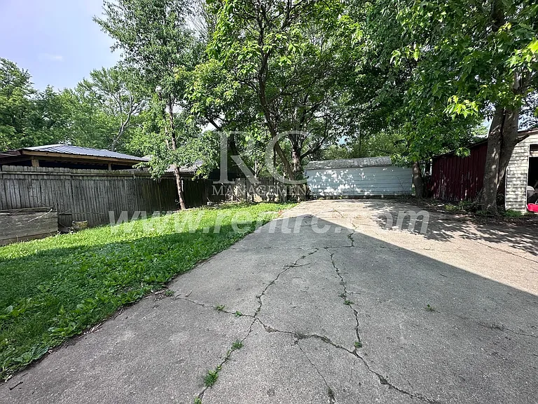 512 N Griffin St — Photo 17