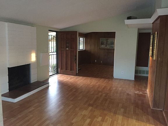 3rd image of 14556 Cortina Dr