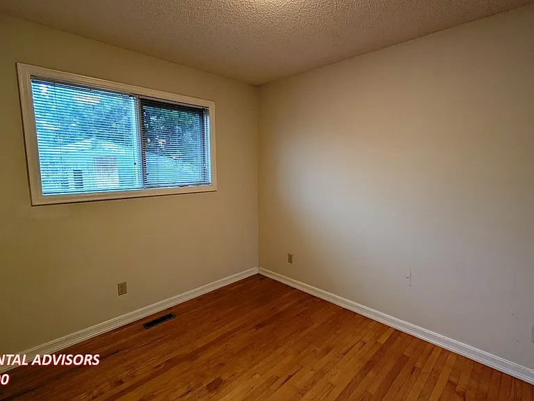 1732 23rd Ave NW — Photo 10