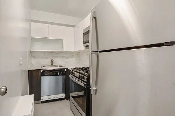 Rented by Algin Management | media 13