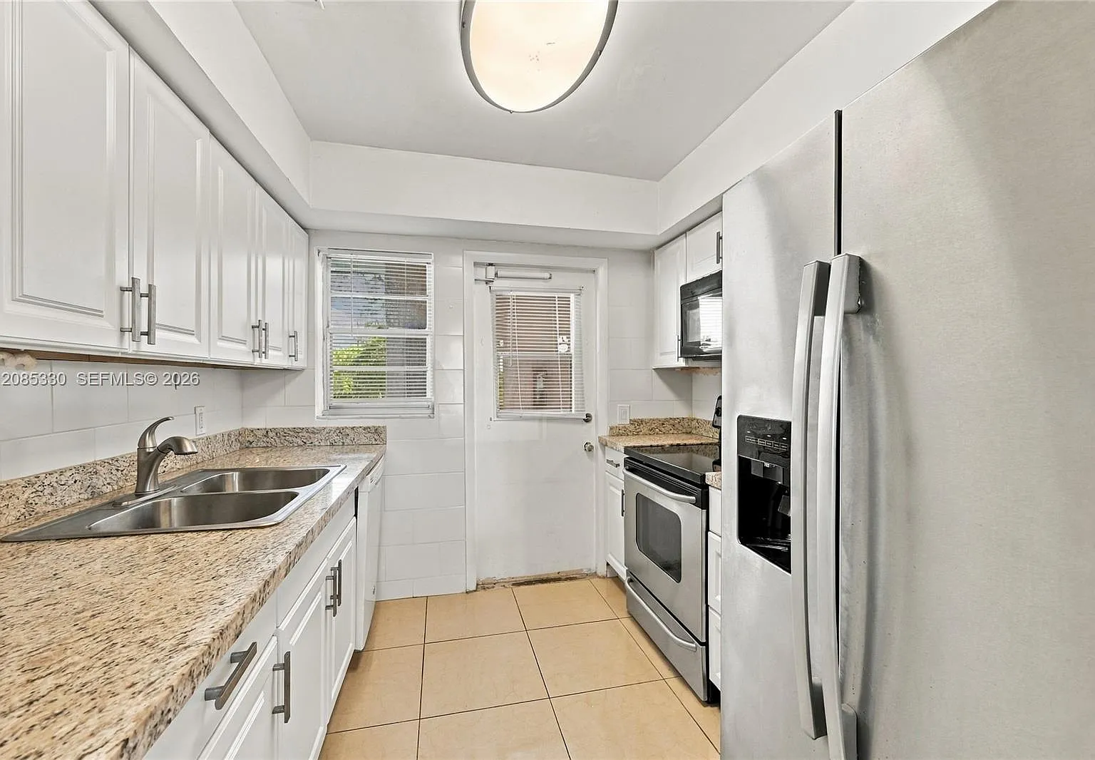 2431 SW 82nd Ave — Photo 2