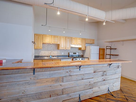 2nd image of 1272-80 N Milwaukee Ave #3W