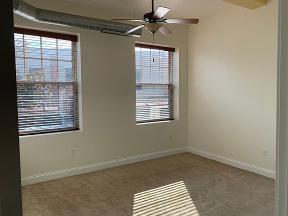 4th image of 21 Bay St APT 401
