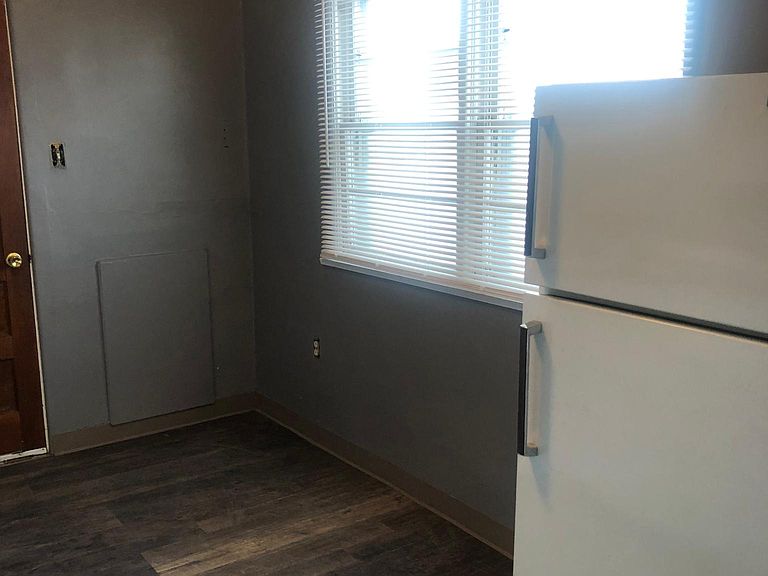 509 S Virginia St Apartments Conrad, MT Zillow