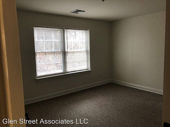 4th image of 46 Fairview St Ext APT 3