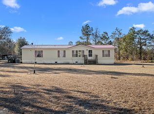 585 Brangus Ln, Collins, GA 30421