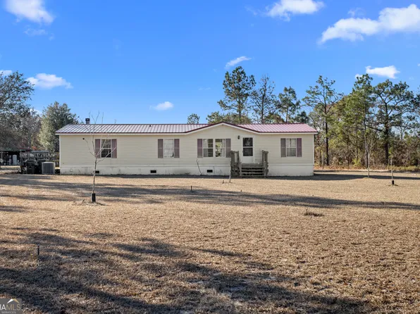 585 Brangus Ln, Collins, GA 30421