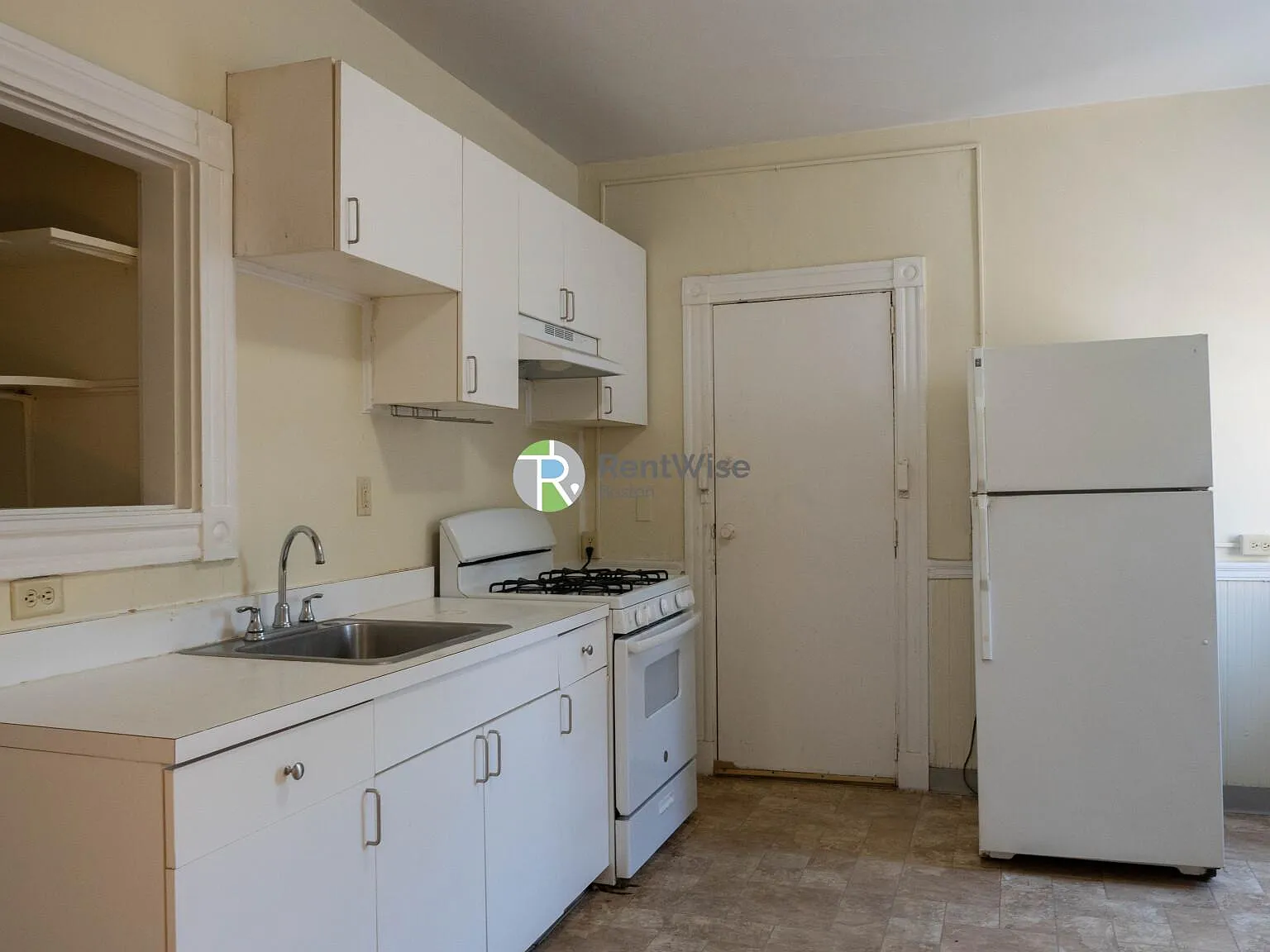 1120-1126 Commonwealth Ave — Photo 3