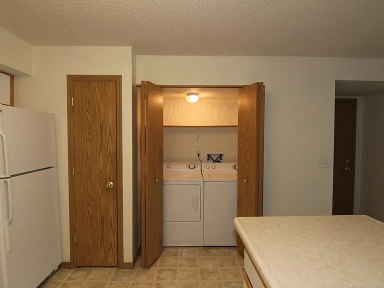 2882 Coral Ct — Photo 6