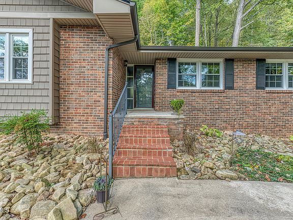 2nd image of 411 Rovan Dr