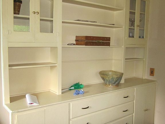 Custome Built in / Dining Room 