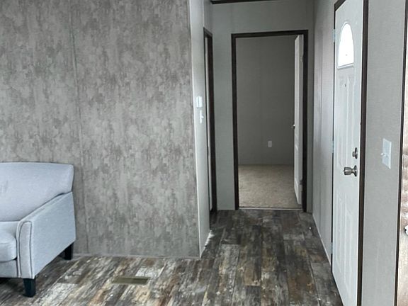 5th image of 8530 W 85th St #12