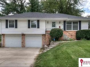 9641 Taylor St, Omaha, NE 68134