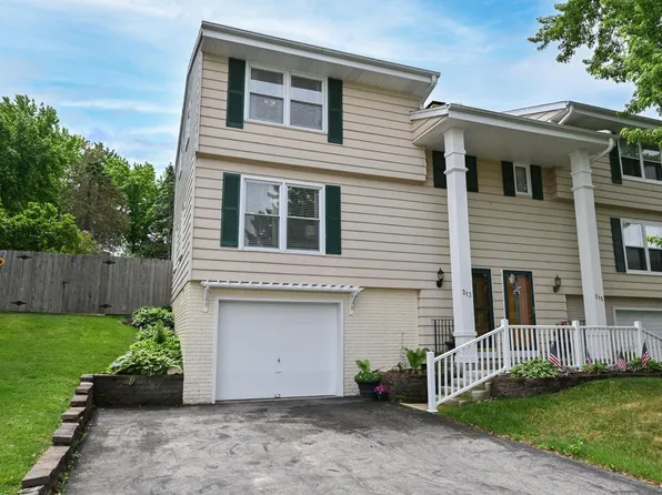 213 McDivitt LANE, Mukwonago, WI 53149